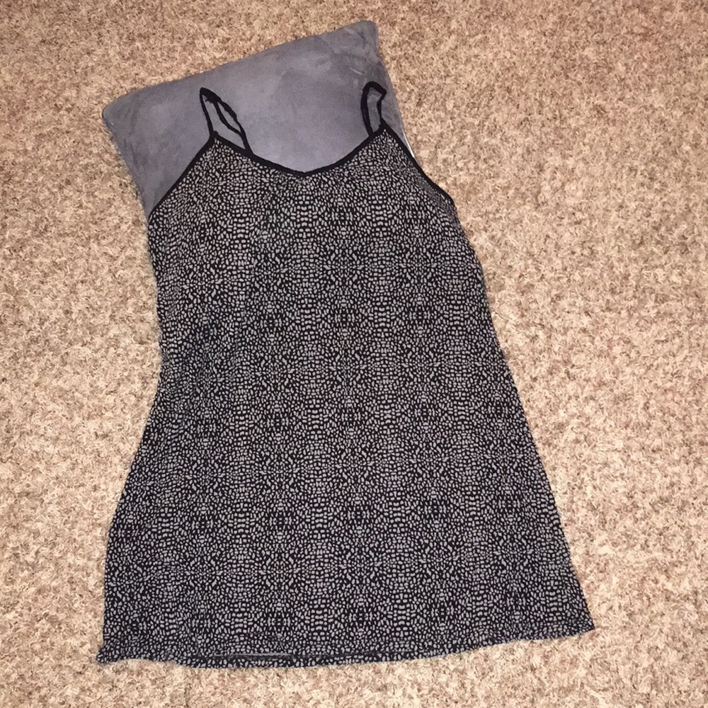 Apt. 9 Medium Black & Gray Chemise